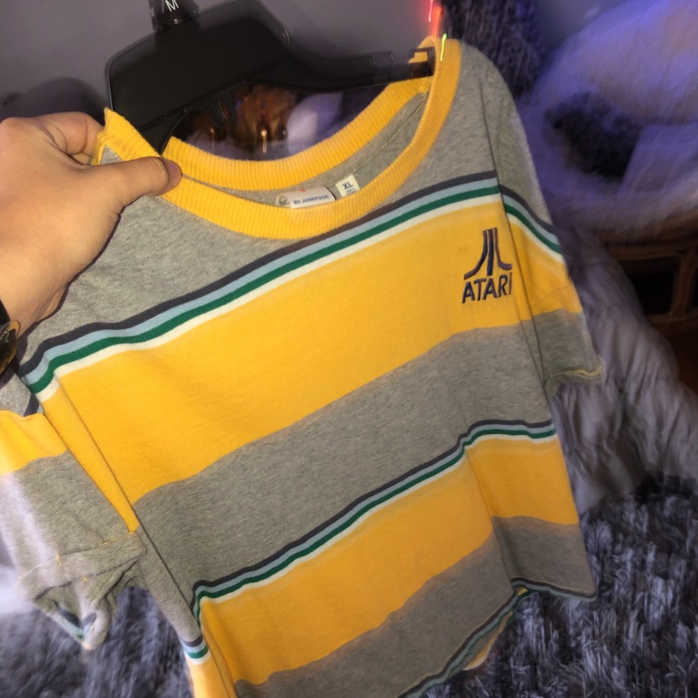 cute yellow and gray top! (super comfy)